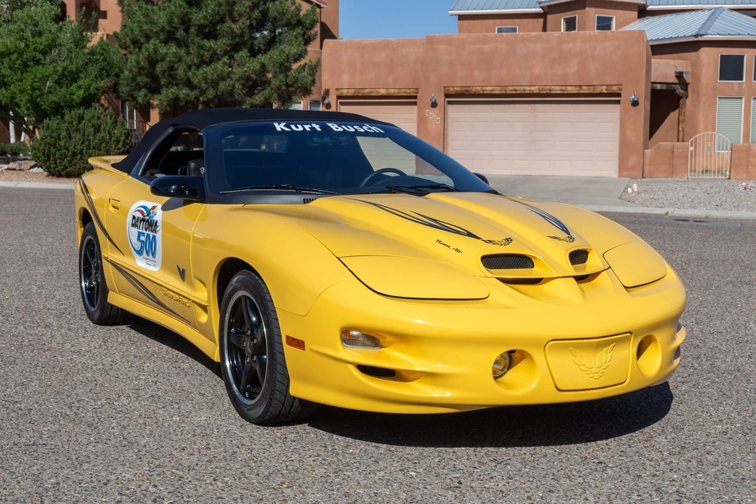2002 Pontiac Firebird Trans Am 4th Gen - Image 11 of 31