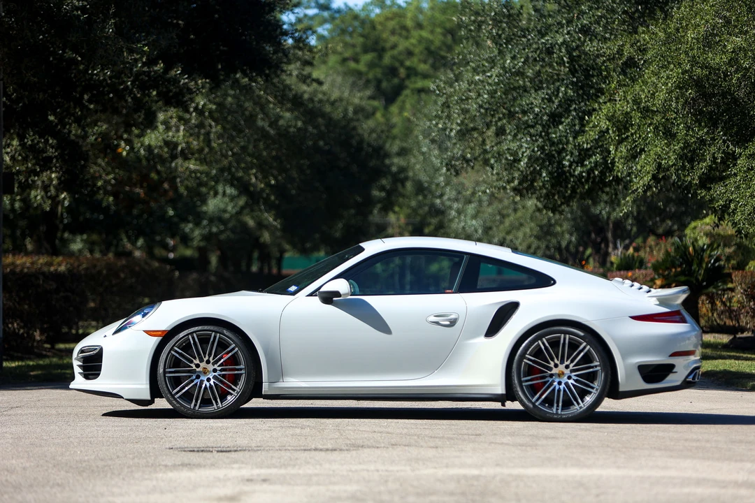 2015 Porsche 991 Turbo - Image 14 of 31