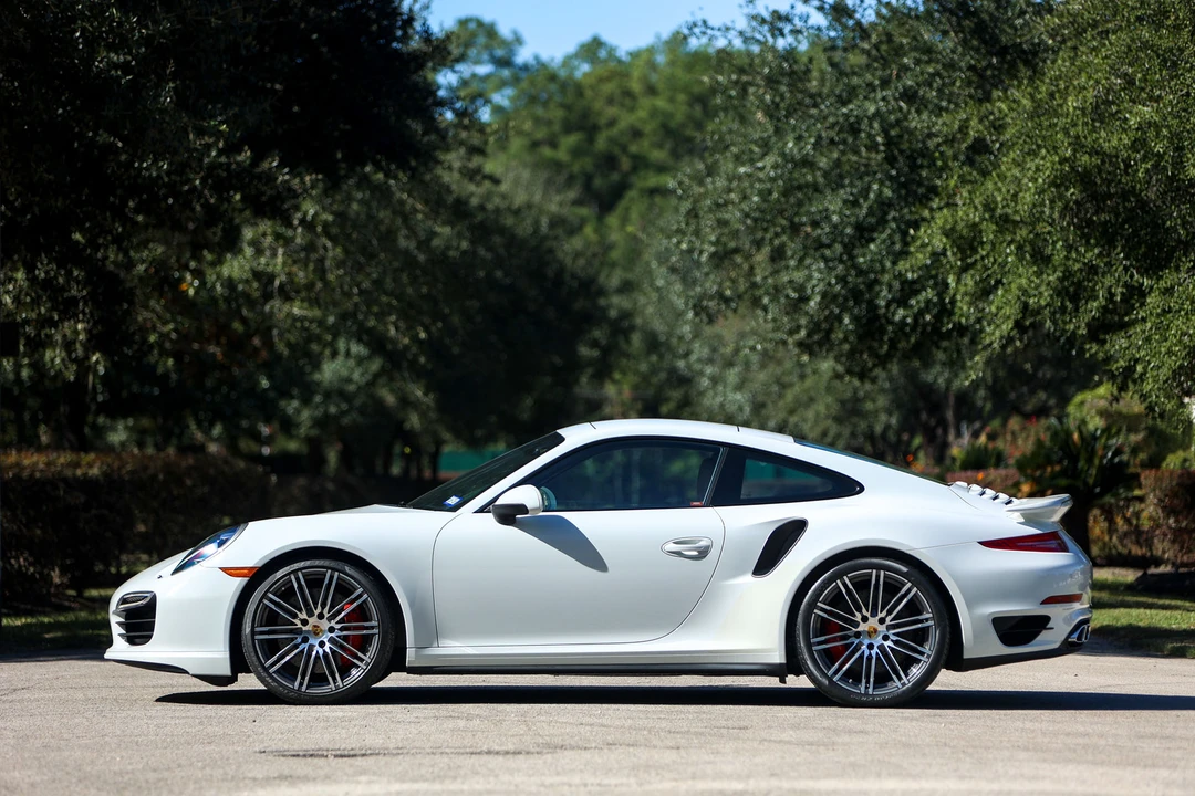 2015 Porsche 991 Turbo - Image 15 of 31