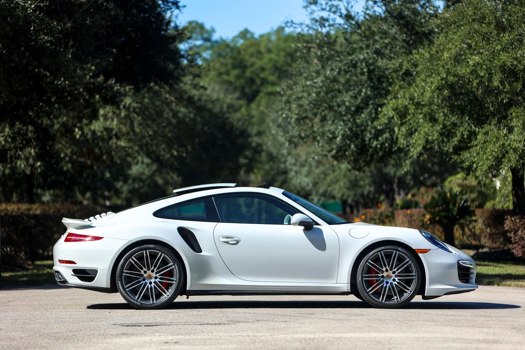2015 Porsche 991 Turbo - Image 5 of 31