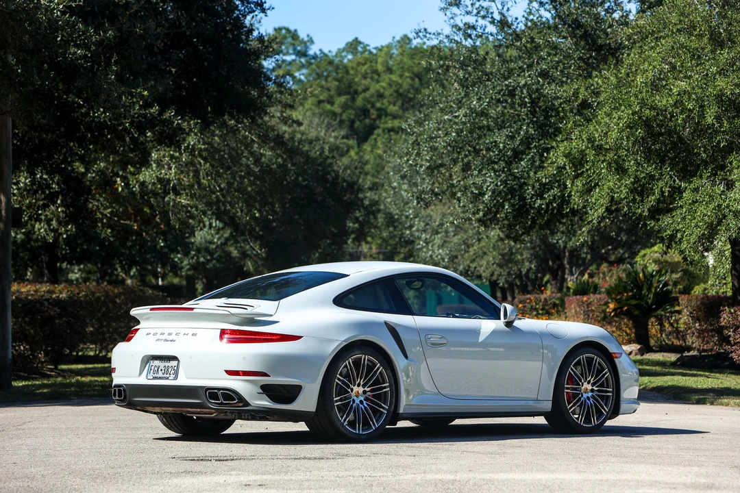 2015 Porsche 991 Turbo - Image 8 of 31