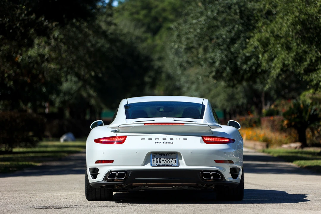 2015 Porsche 991 Turbo - Image 10 of 31