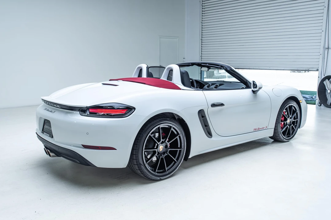 2024 Porsche 718 Boxster S - Image 8 of 31