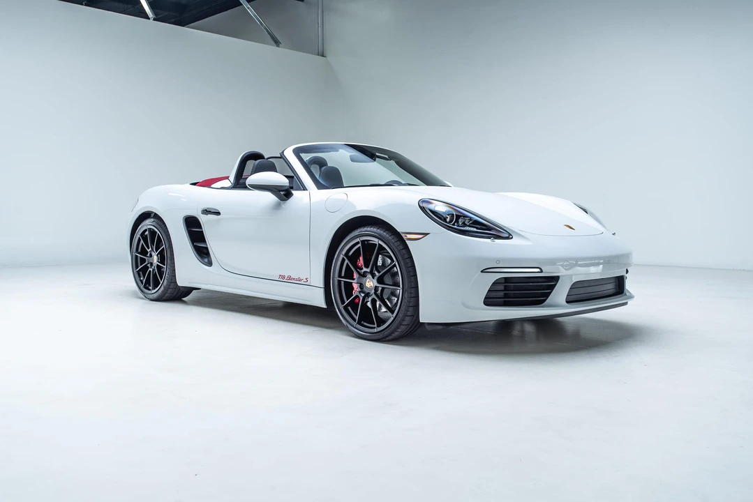 2024 Porsche 718 Boxster S - Image 10 of 31