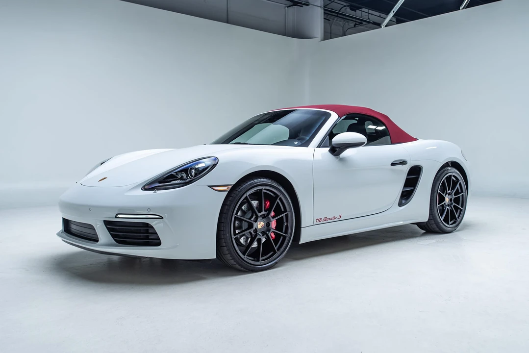 2024 Porsche 718 Boxster S - Image 13 of 31
