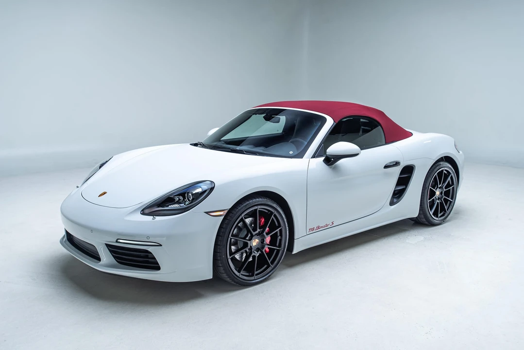 2024 Porsche 718 Boxster S - Image 14 of 31
