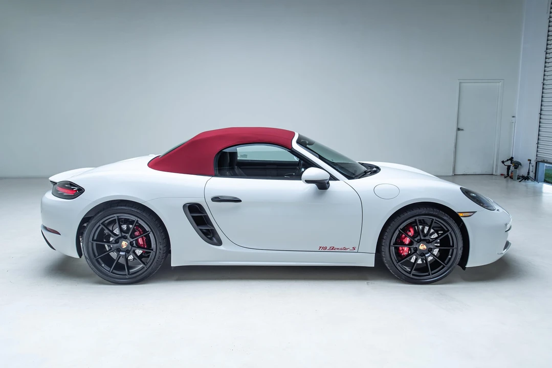 2024 Porsche 718 Boxster S - Image 19 of 31