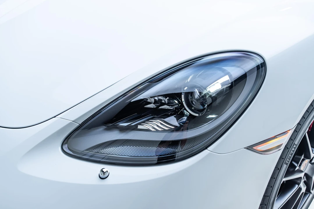 2024 Porsche 718 Boxster S - Image 26 of 31