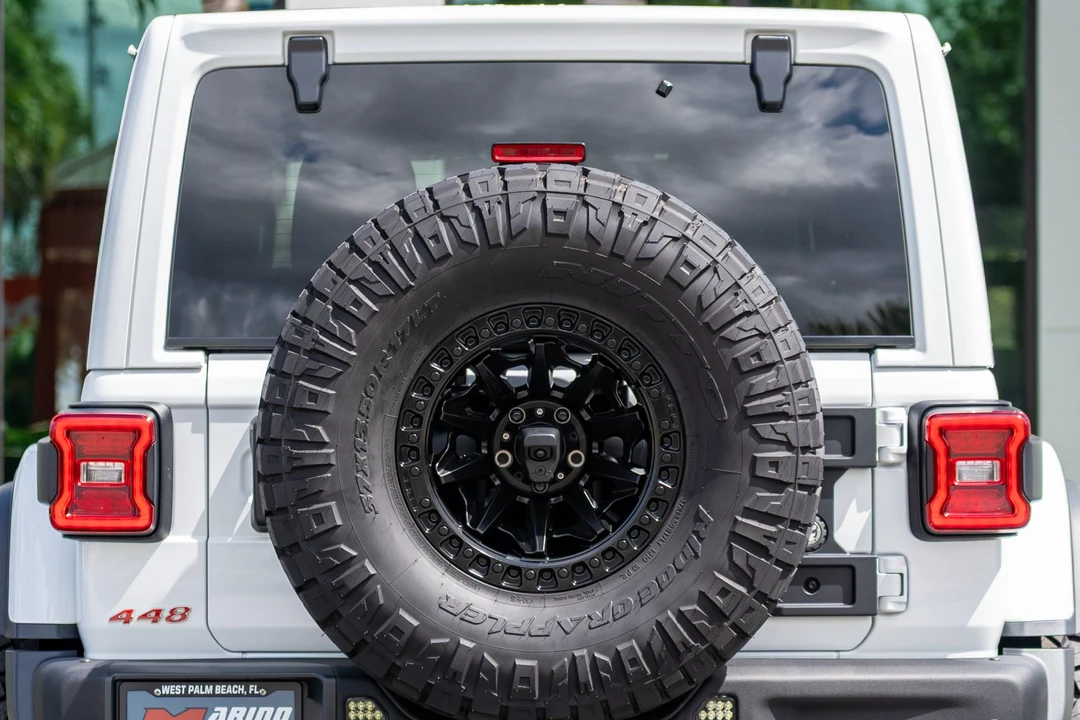 2024 Jeep JL Wrangler - Image 14 of 31