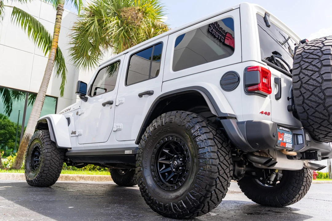 2024 Jeep JL Wrangler - Image 15 of 31