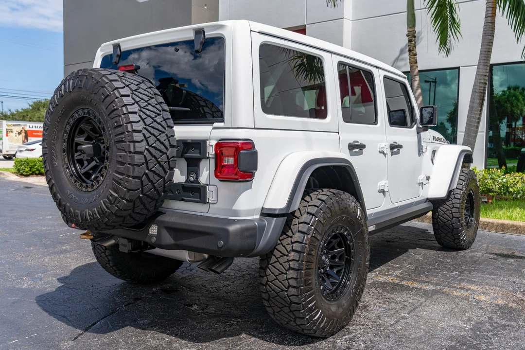 2024 Jeep JL Wrangler - Image 6 of 31