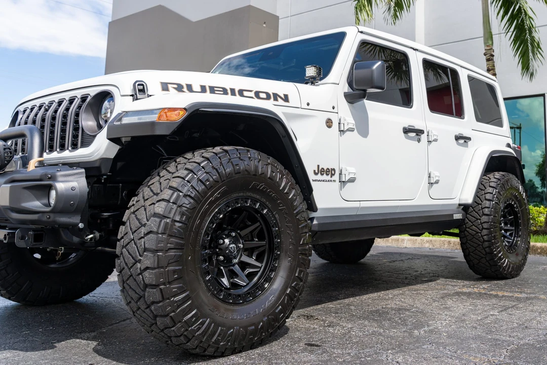 2024 Jeep JL Wrangler - Image 10 of 31