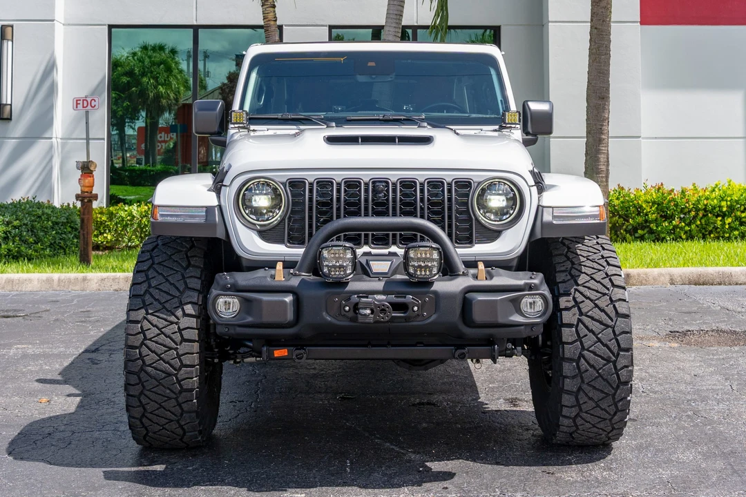 2024 Jeep JL Wrangler - Image 3 of 31