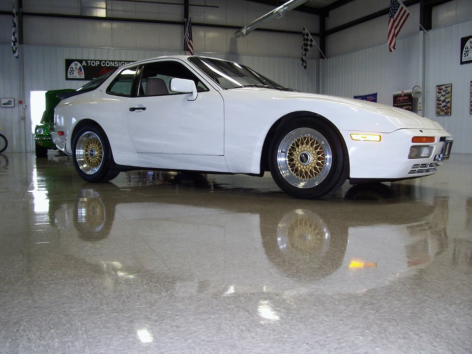 1986 Porsche 944 Turbo - Image 3 of 31