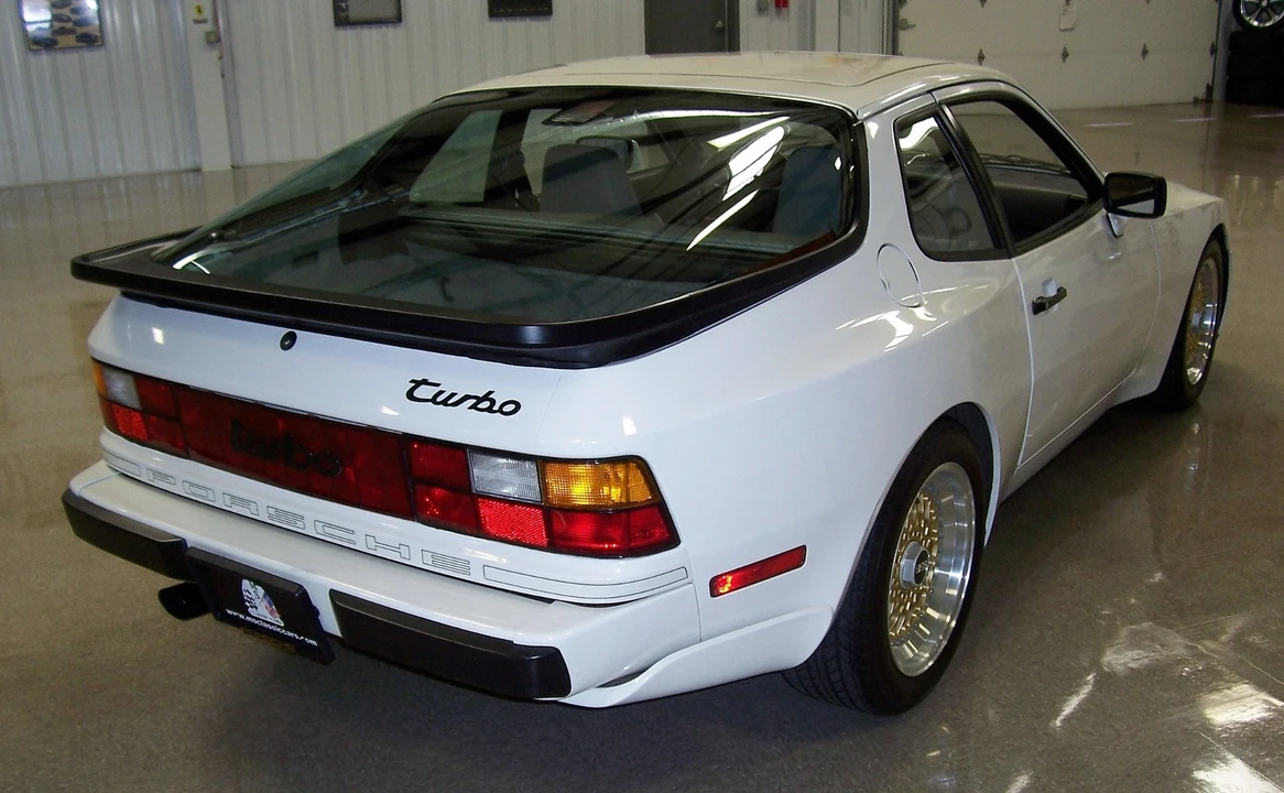 1986 Porsche 944 Turbo - Image 4 of 31