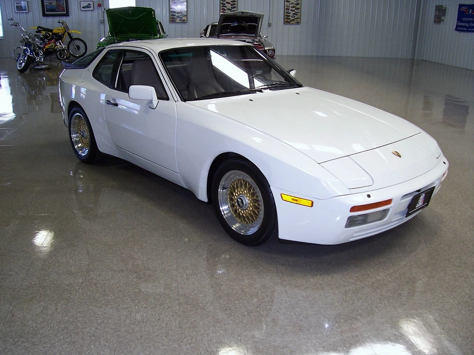 1986 Porsche 944 Turbo - Image 6 of 31