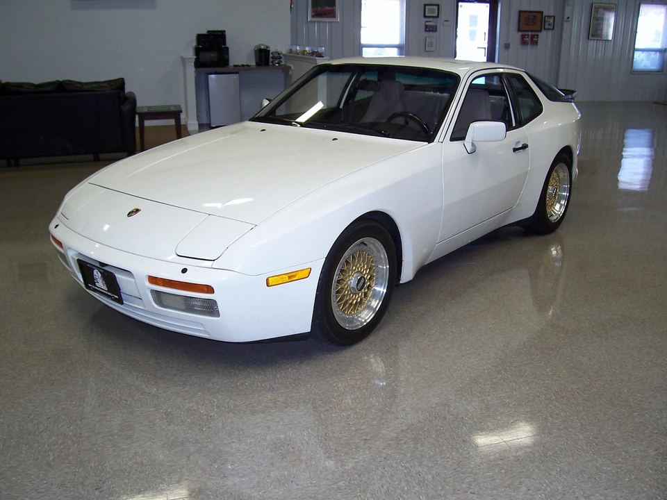 1986 Porsche 944 Turbo - Image 7 of 31