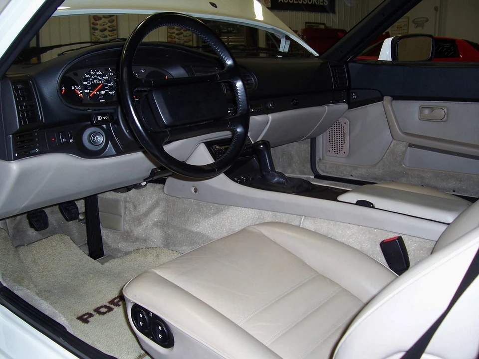 1986 Porsche 944 Turbo - Image 21 of 31