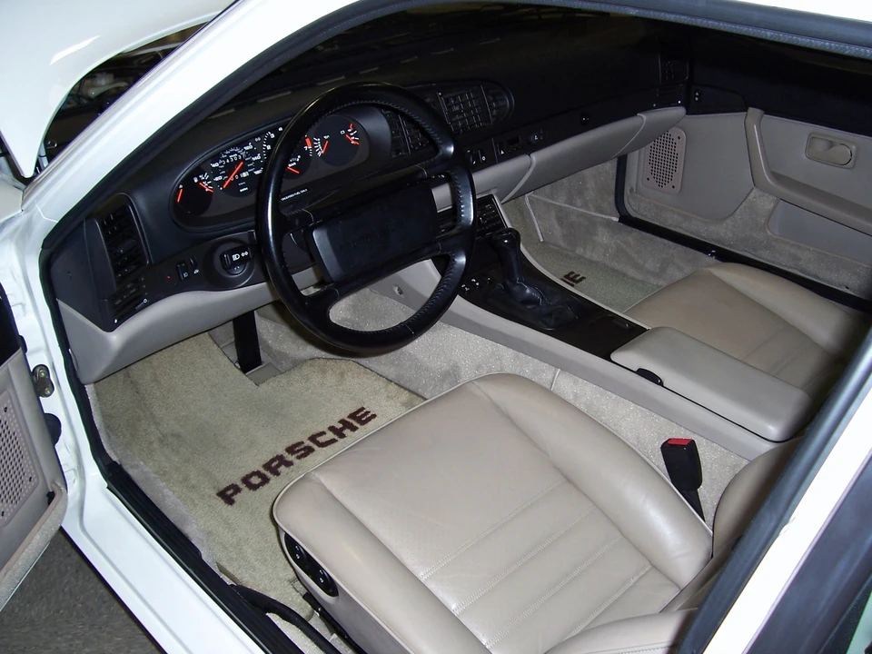 1986 Porsche 944 Turbo - Image 23 of 31