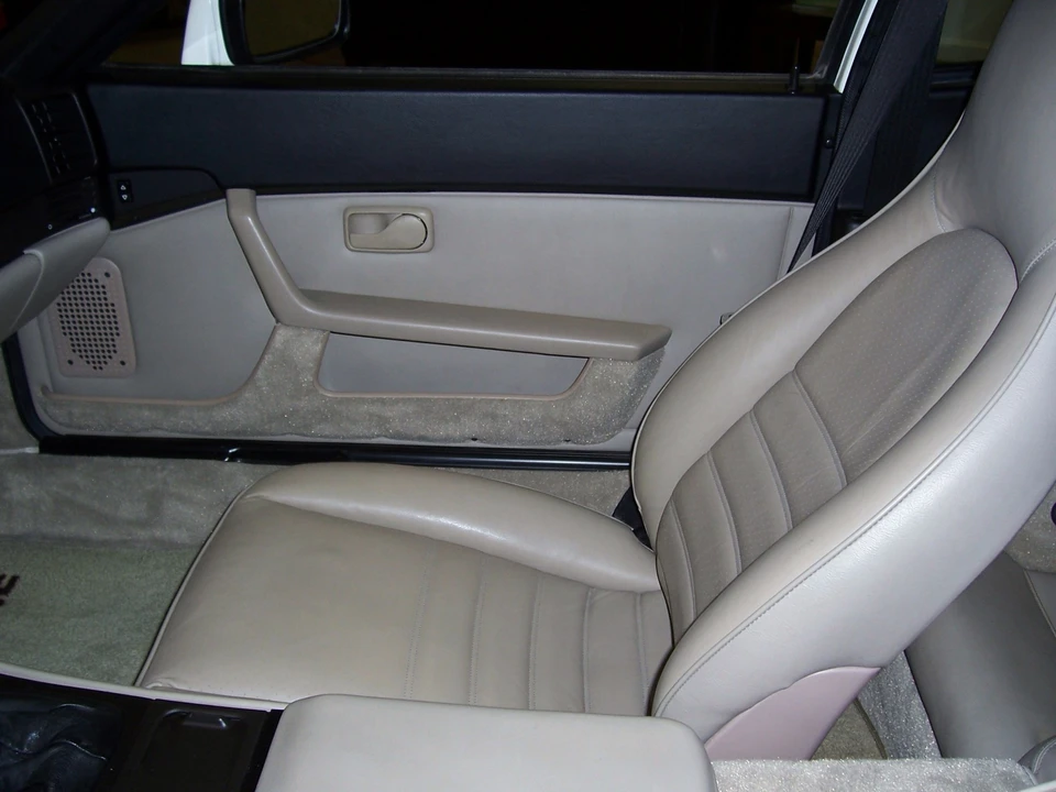 1986 Porsche 944 Turbo - Image 24 of 31