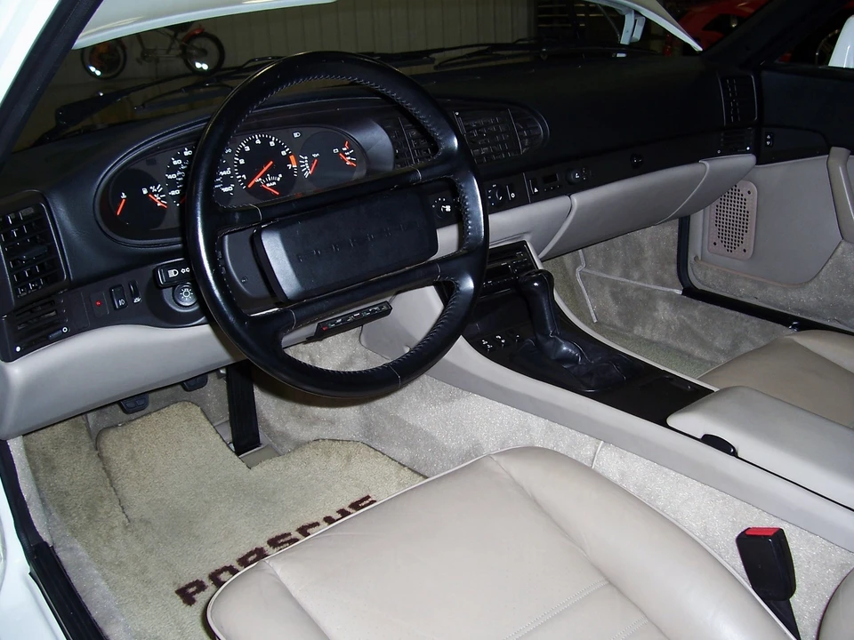 1986 Porsche 944 Turbo - Image 28 of 31