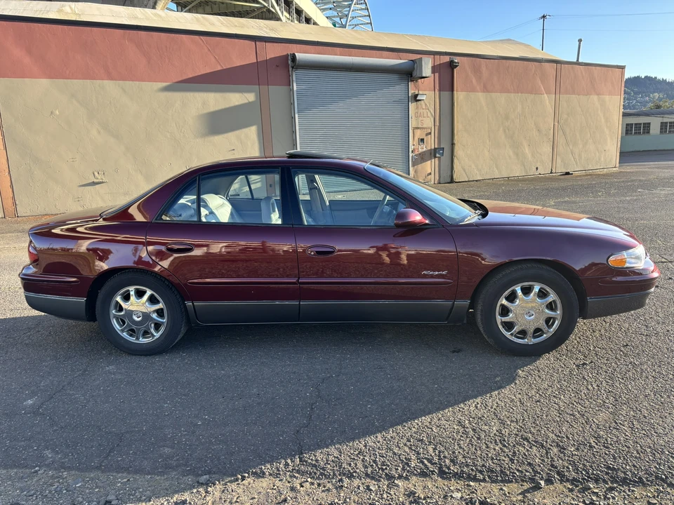 1998 Buick Regal - Image 11 of 31