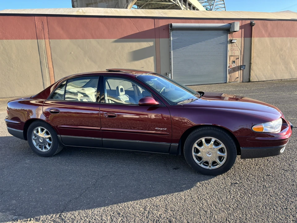 1998 Buick Regal - Image 12 of 31