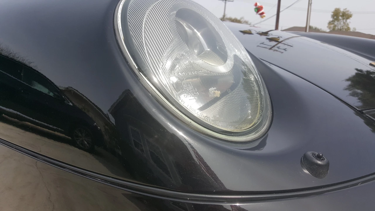 1998 Porsche 993 Carrera - Image 10 of 31