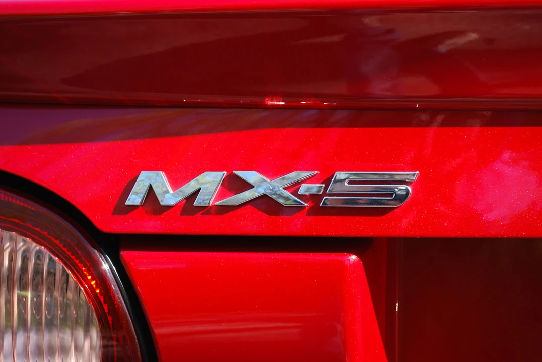 2004 Mazda NB Mazdaspeed MX-5 Miata - Image 11 of 31