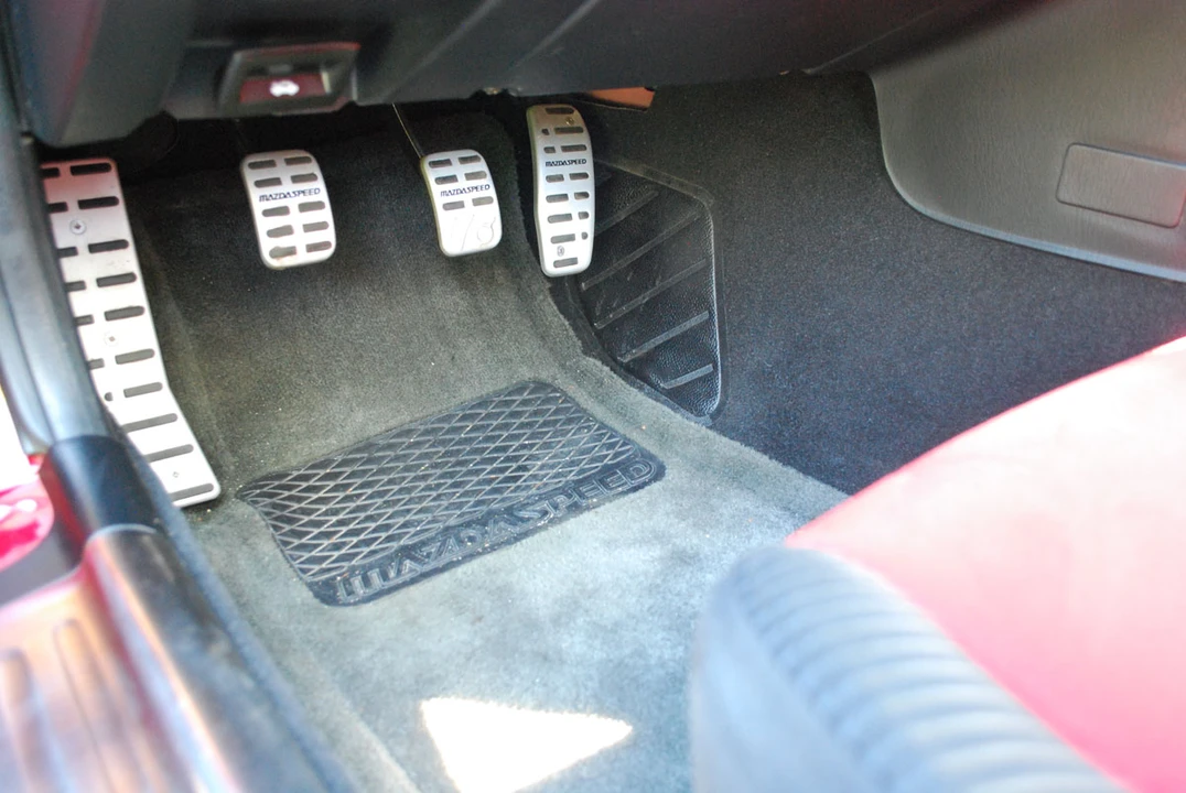 2004 Mazda NB Mazdaspeed MX-5 Miata - Image 29 of 31