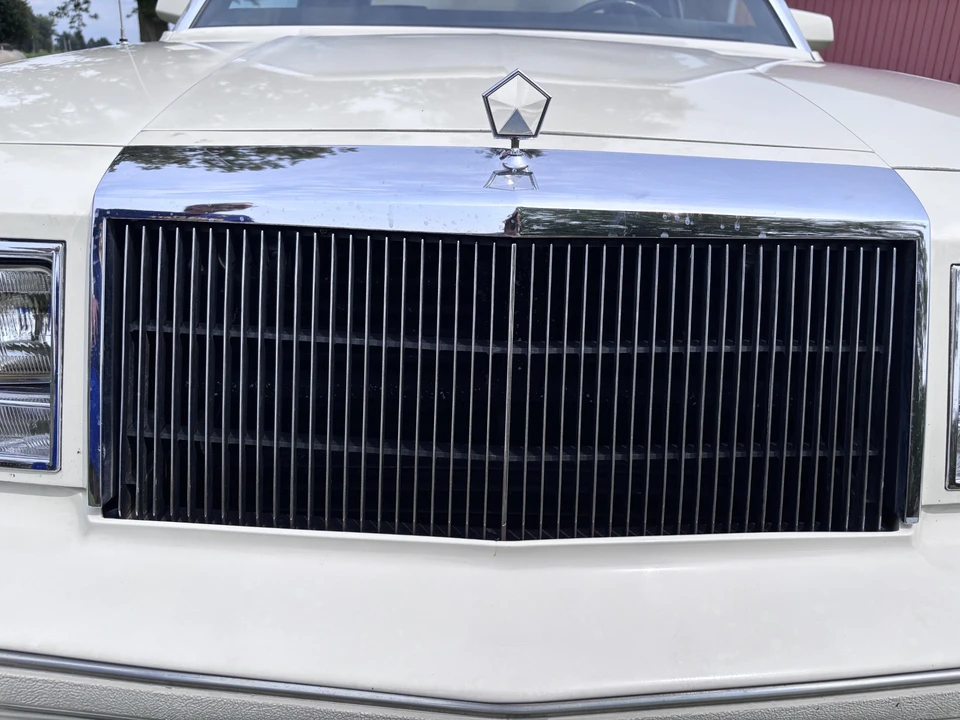 1983 Chrysler LeBaron - Image 16 of 31