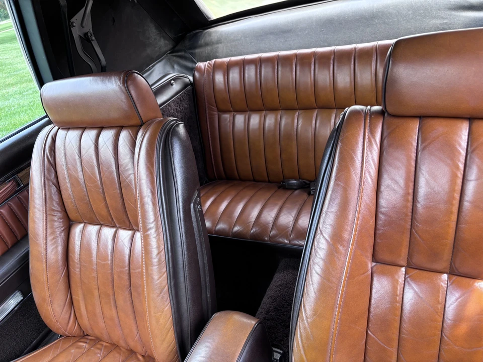 1983 Chrysler LeBaron - Image 28 of 31