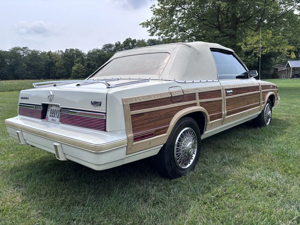 1983 Chrysler LeBaron - Image 9 of 31