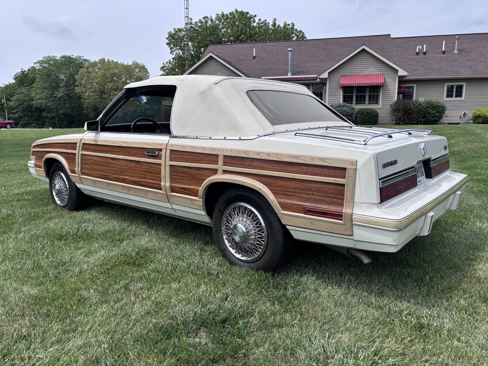 1983 Chrysler LeBaron - Image 11 of 31