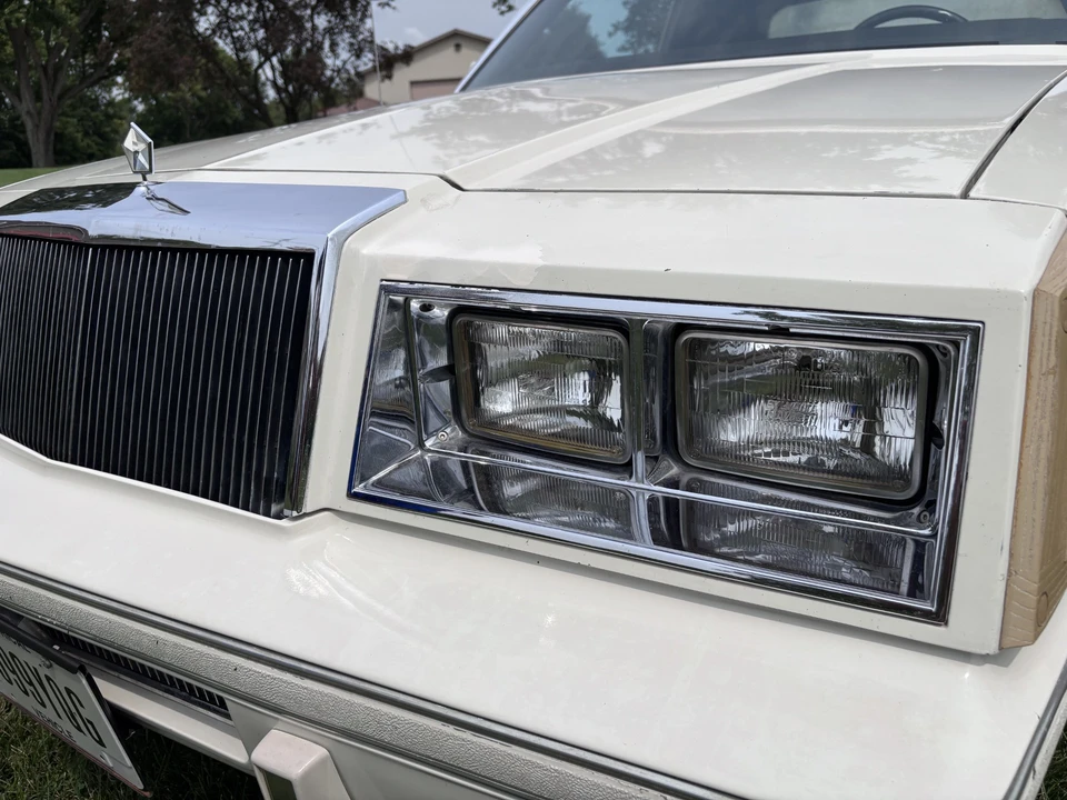 1983 Chrysler LeBaron - Image 12 of 31