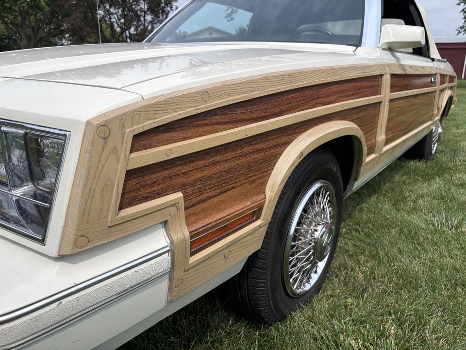 1983 Chrysler LeBaron - Image 13 of 31