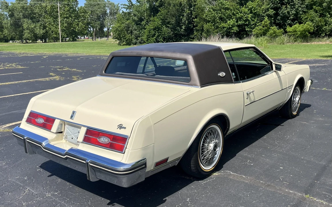 1984 Buick Riviera 4th-7th Gen - Image 14 of 31