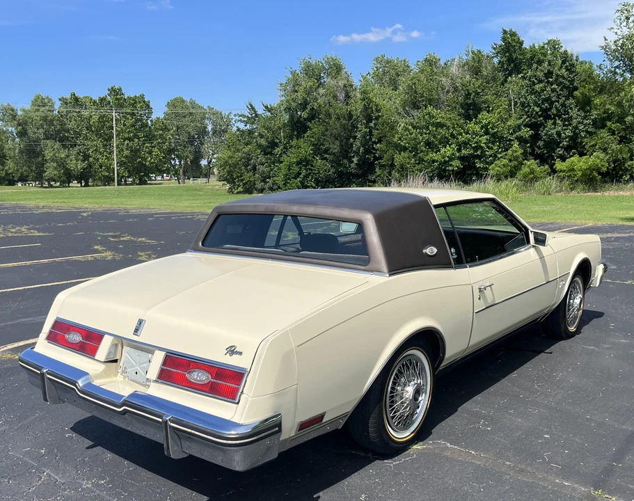 1984 Buick Riviera 4th-7th Gen - Image 13 of 31