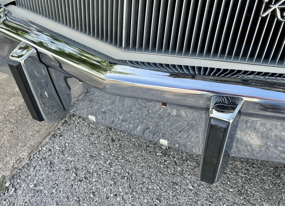 1984 Buick Riviera 4th-7th Gen - Image 25 of 31