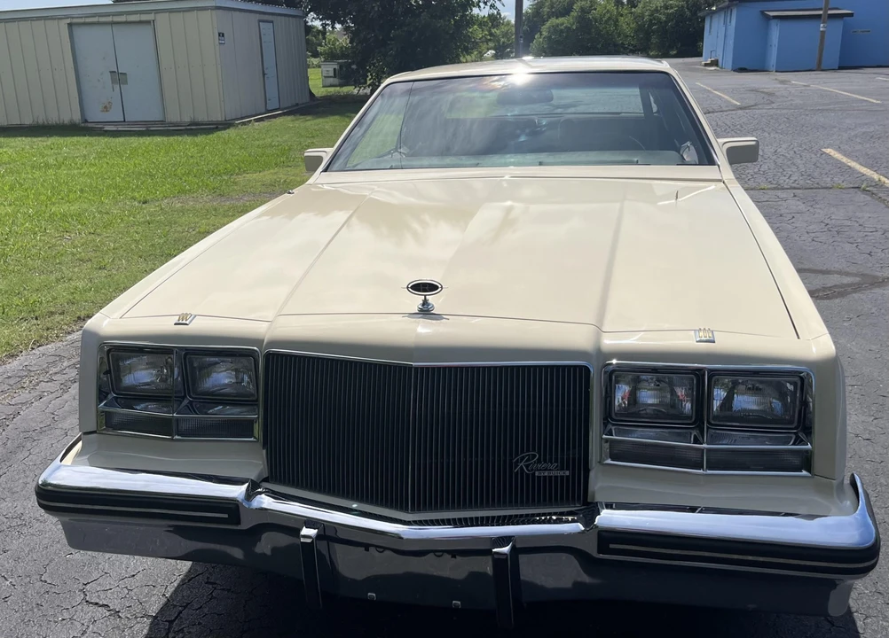 1984 Buick Riviera 4th-7th Gen - Image 21 of 31