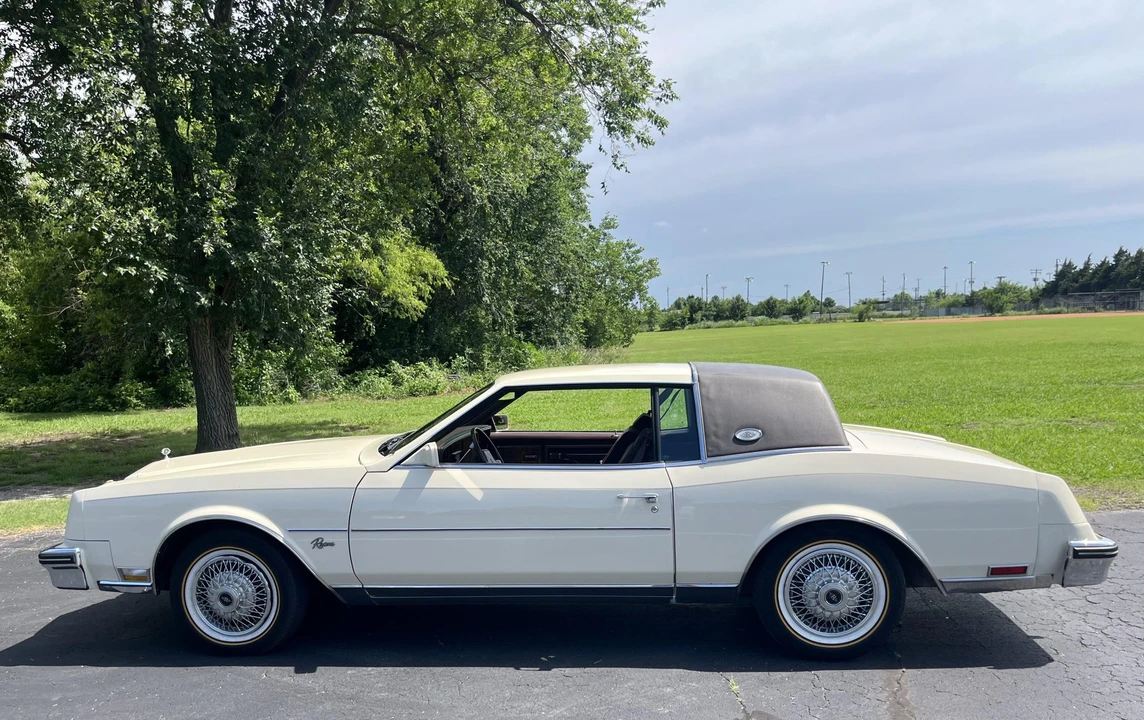 1984 Buick Riviera 4th-7th Gen - Image 5 of 31