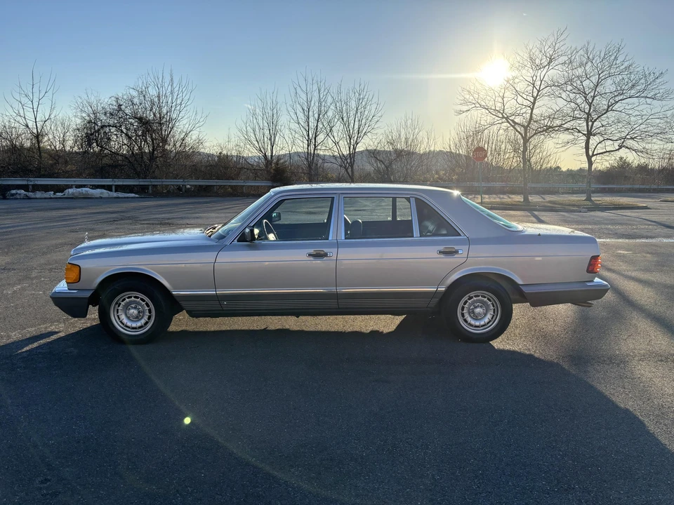 1985 Mercedes-Benz W126 S-Class Sedan - Image 11 of 31