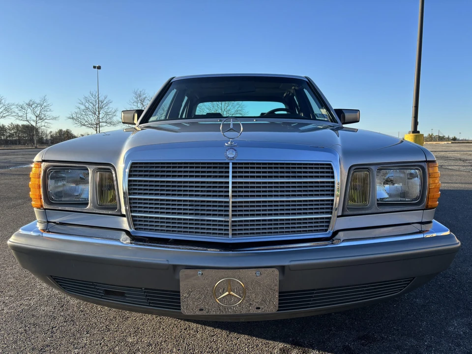 1985 Mercedes-Benz W126 S-Class Sedan - Image 4 of 31