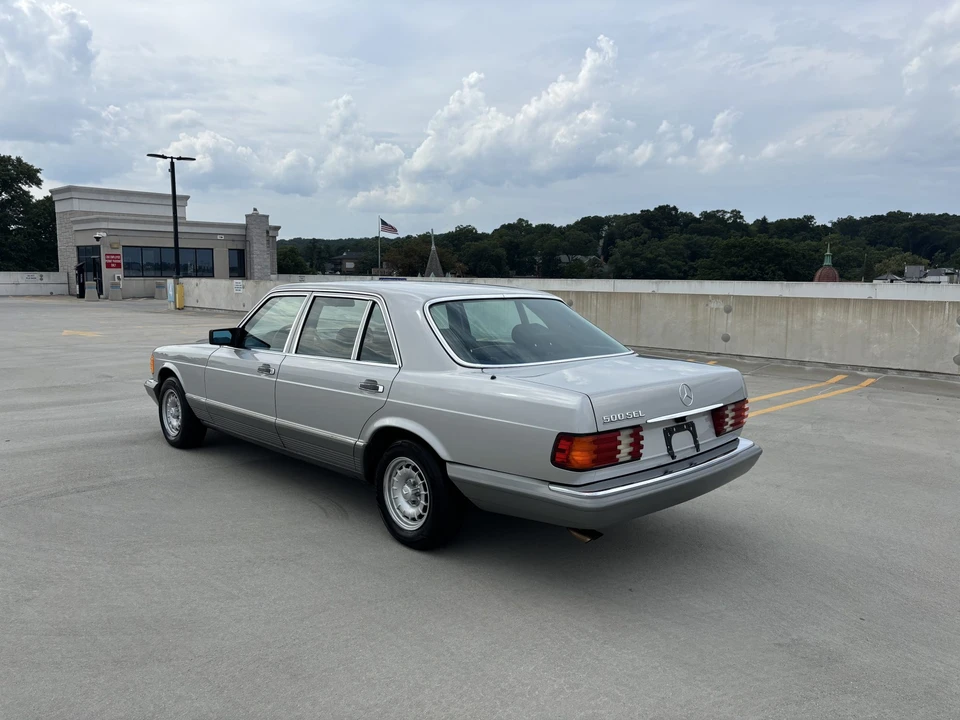 1985 Mercedes-Benz W126 S-Class Sedan - Image 19 of 31