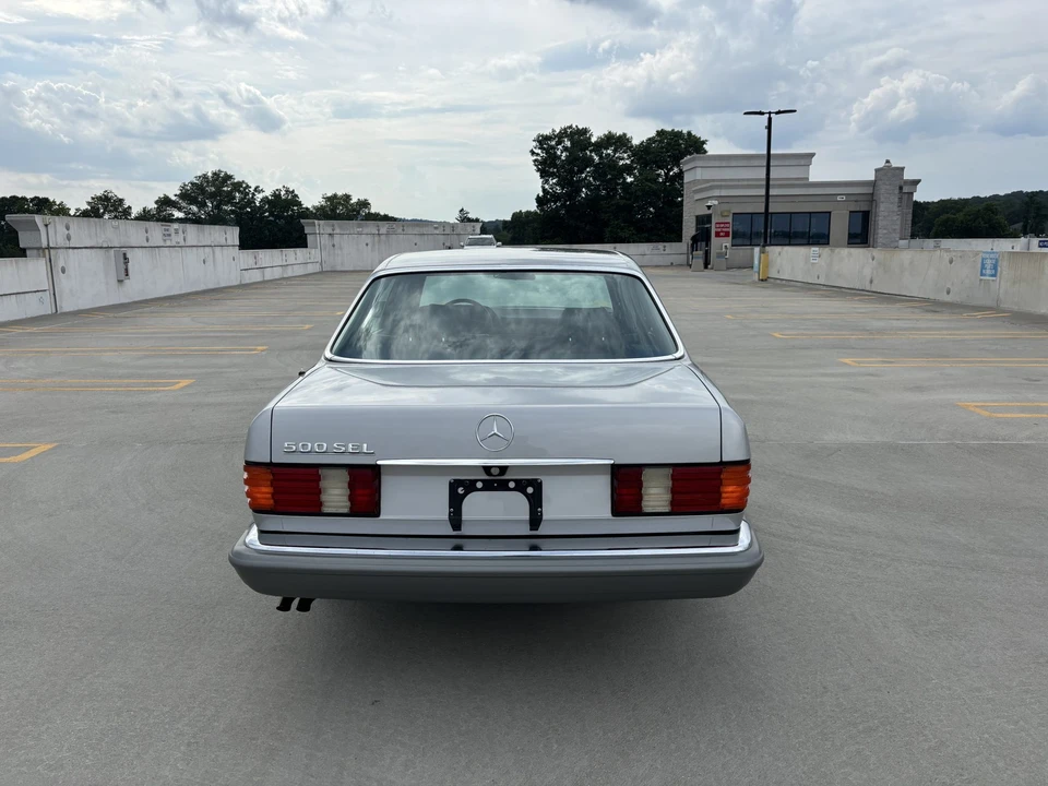 1985 Mercedes-Benz W126 S-Class Sedan - Image 17 of 31