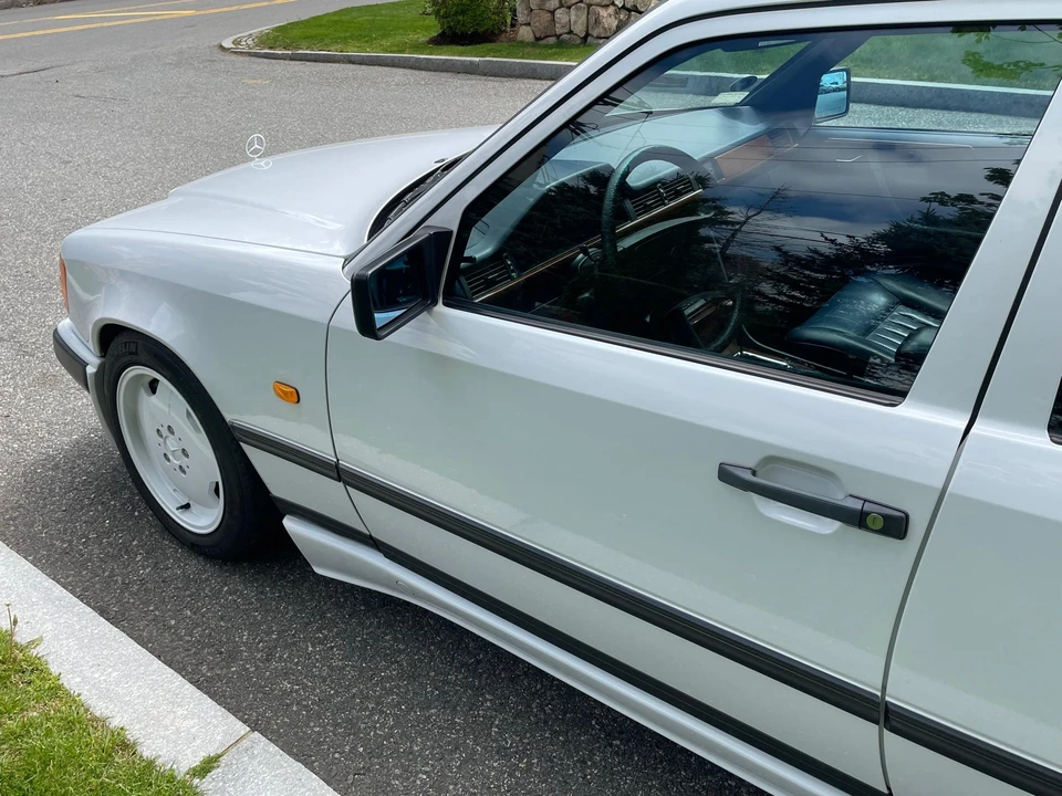 1986 Mercedes-Benz W124 E-Class - Image 17 of 31