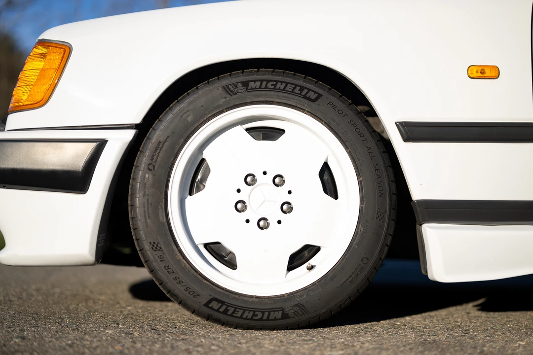 1986 Mercedes-Benz W124 E-Class - Image 30 of 31