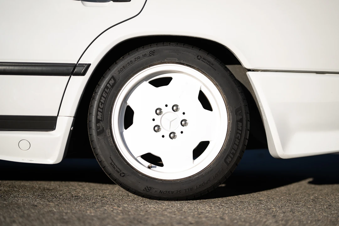 1986 Mercedes-Benz W124 E-Class - Image 31 of 31