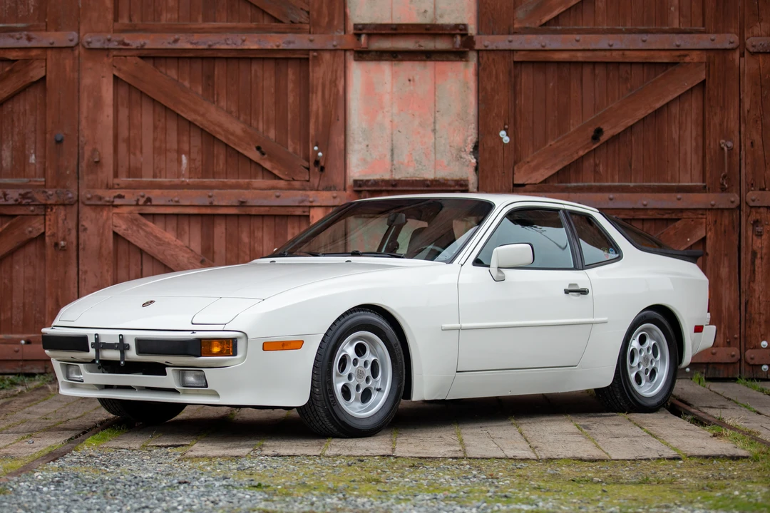 1986 Porsche 944 - Image 8 of 31