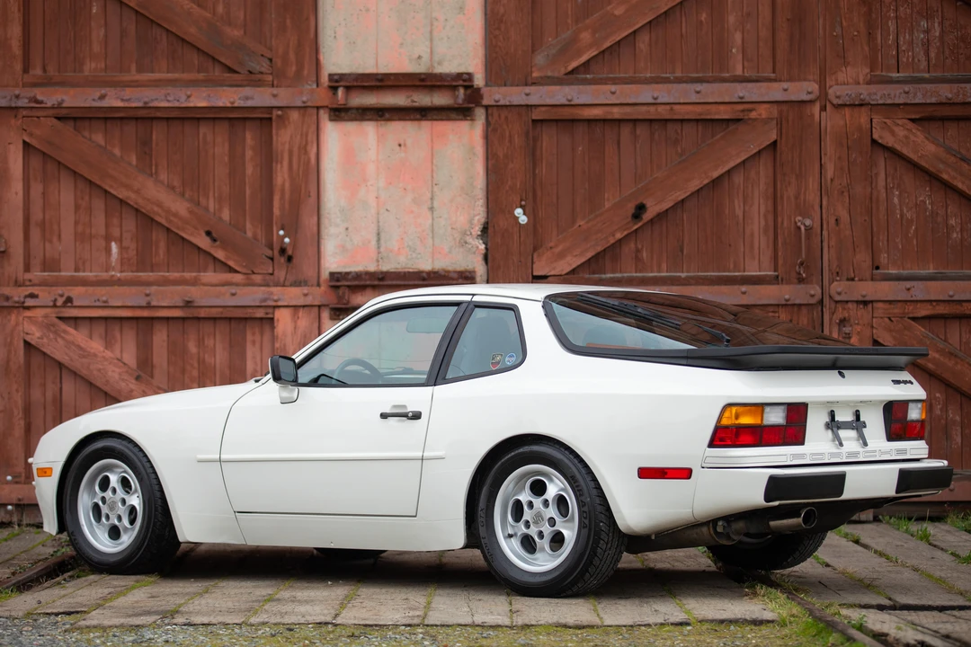 1986 Porsche 944 - Image 10 of 31